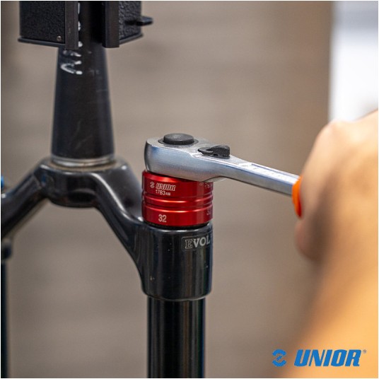 Nasadka 1/2" UNR-1783 d/wid.amort.;23mm
